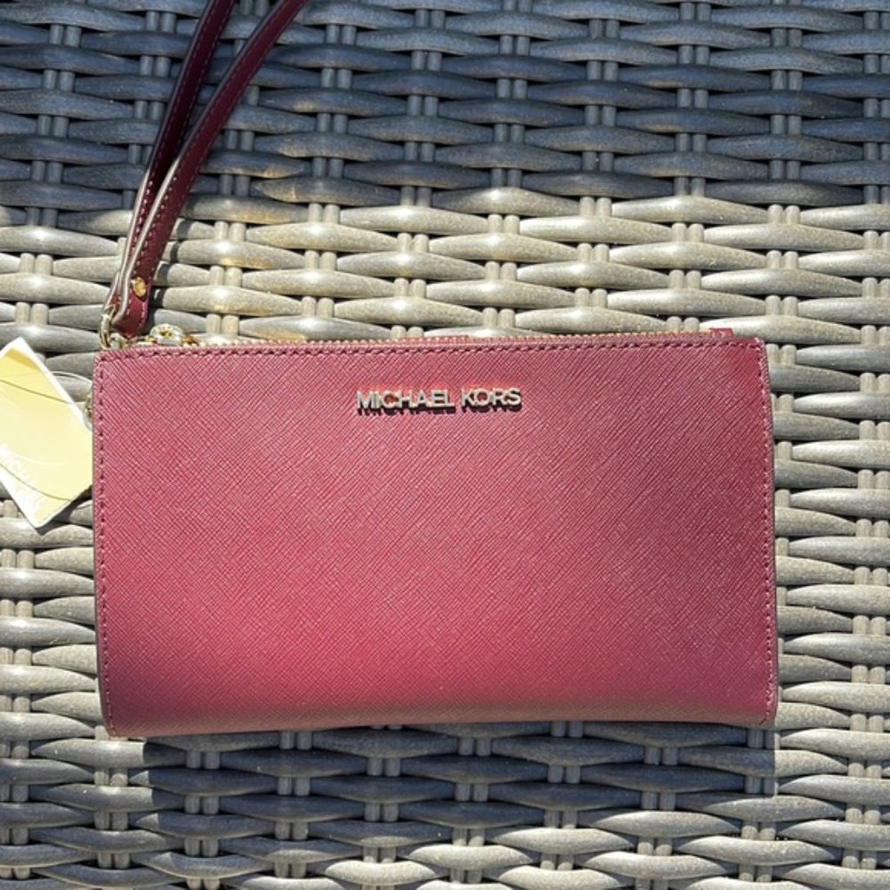 Michael Kors Jet Set Travel Large Double Zip Wristlet Wallet Dark Cherry Leather - Picture 10 of 16